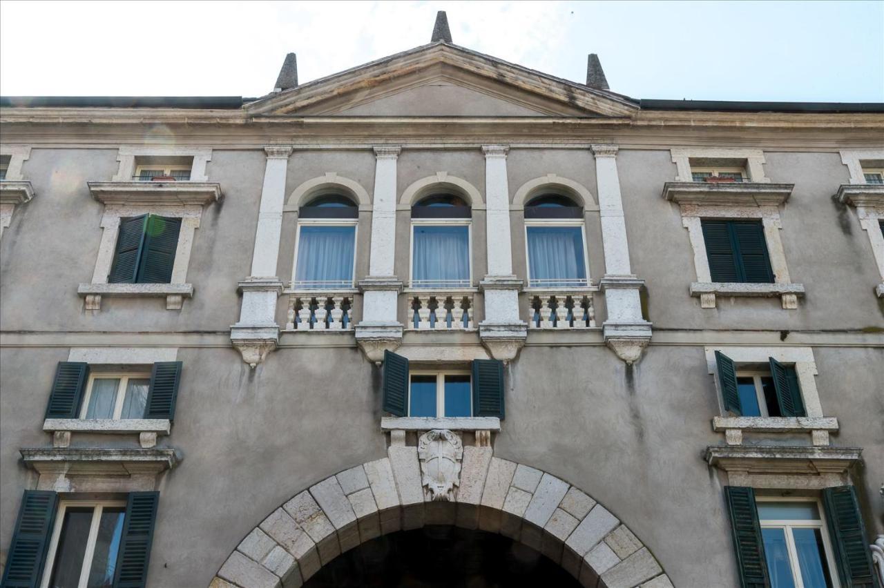 Domus Nova Palace - Italian Homing Верона Екстер'єр фото