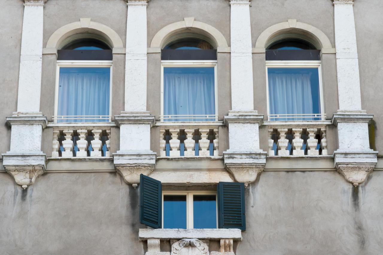 Domus Nova Palace - Italian Homing Верона Екстер'єр фото